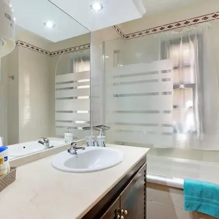 Апартаменты Family Pool Terrace Airco Golf *