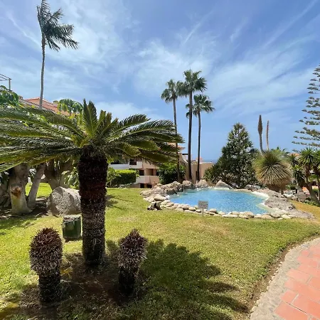 Family Pool Terrace Airco Golf