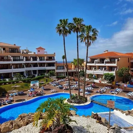 Family Pool Terrace Airco Golf