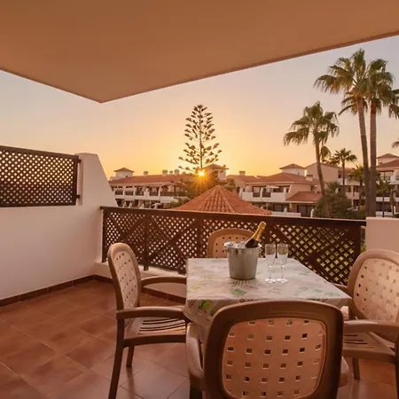 Διαμέρισμα Family Pool Terrace Airco Golf